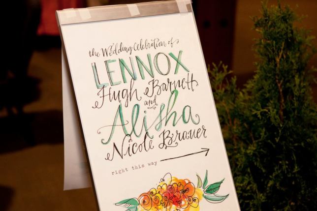 562394_296633927083118_1732971599_n